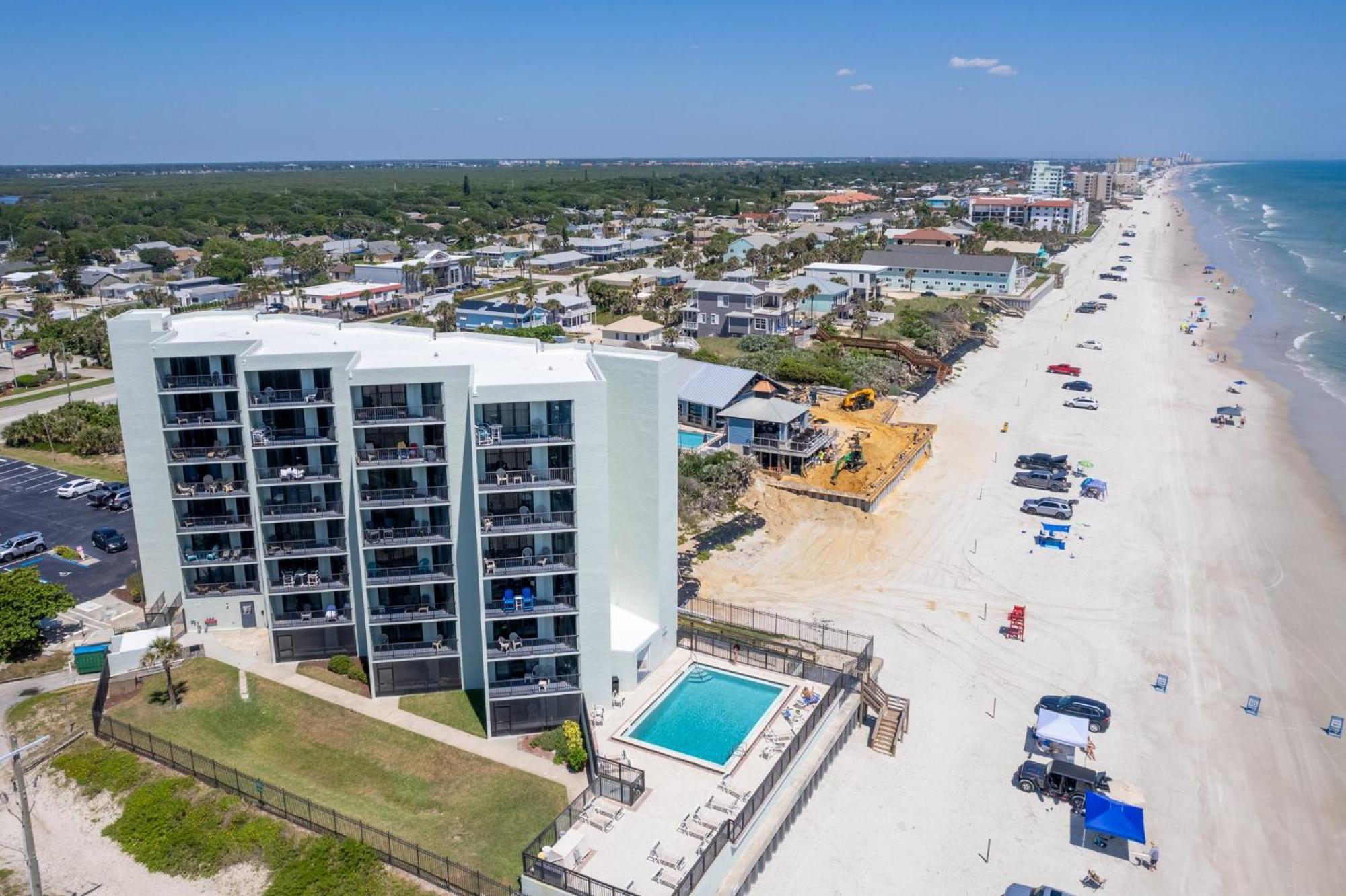 Ocean View With A Beachfront Pool At Ocean Trillium Condo ~ 702 New Smyrna Beach Exterior photo