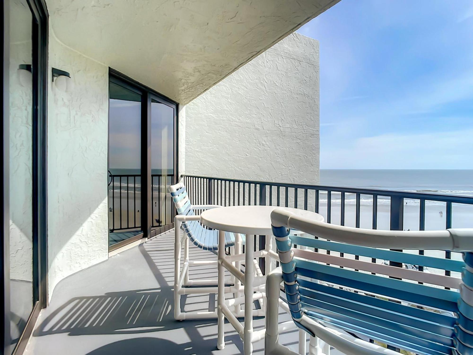 Ocean View With A Beachfront Pool At Ocean Trillium Condo ~ 702 New Smyrna Beach Exterior photo